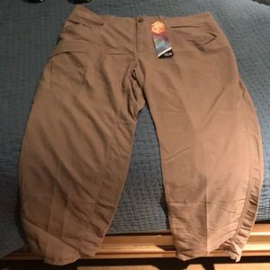 Mountain Hardwear NWT Mesa Pants